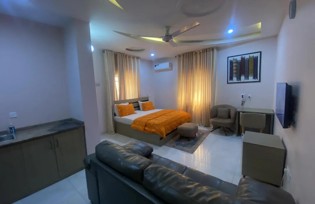 C7 Hazelwood Residence & Suites-1