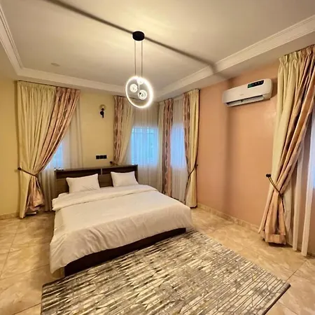 Pinkish By Riava Bed & Breakfast Abuja-3